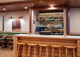 Fairfield Inn & Suites by Marriott Columbus, IN 4