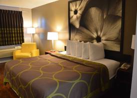 Super 8 by Wyndham Madison 3