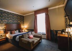 The Sun Hotel & Bar 5