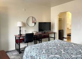 Hollywood La Brea Inn 3
