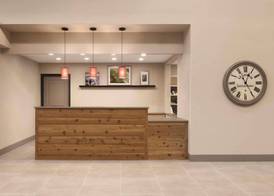 Country Inn & Suites by Radisson, Ft Atkinson, WI 4