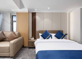 Weekend International Apartment 2