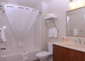 Aspen Suites Hotel Anchorage 2