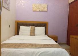Euro Lounge and Suites 5