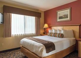 Whispering Woods Resort 4