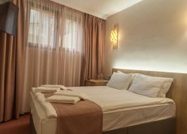 Hugo Hotel 4