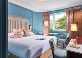Waterloo Town House & Suites 4