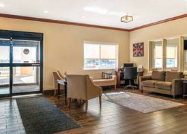 Quality Inn & Suites 4