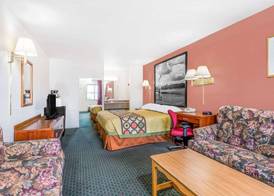 Super 8 by Wyndham Santee/I-95 4