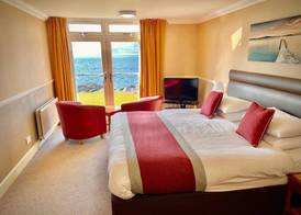 Holly Tree Hotel, Swimming Pool & Hot Tub 5