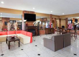 Ramada by Wyndham Newburgh/West Point 2