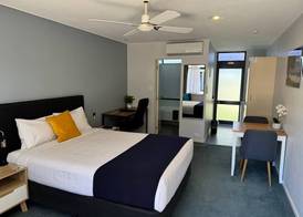 Academy Motor Inn 4