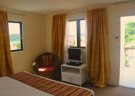 Bunker Hill Hotel 3
