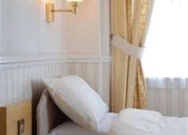The Bridge Hotel 4