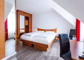DORMERO Hotel Dresden Airport 4