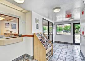 Motel 6-Glenview, IL - Chicago North 4