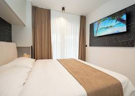 Smash A - Apartments with Private Heated Pool 4