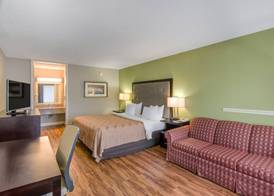 Quality Inn Roanoke Airport 5
