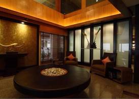 Rose Hotel 2
