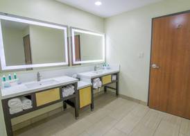 Holiday Inn Express & Suites RAYMONDVILLE by IHG 2