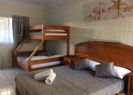 Tropical Palms Resort & 4WD Hire 2