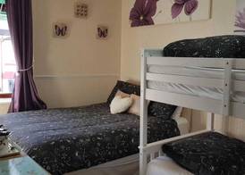 OYO Wynnstay Hotel 4