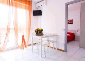 Residence with pool in Luni Mare 4