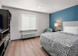 WoodSpring Suites Waco South 5