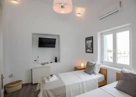 TIFFANYS VILLAS 4