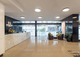Meriton Suites Adelaide Street, Brisbane 3
