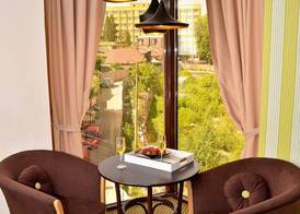Hotel Capitolina City Chic 5