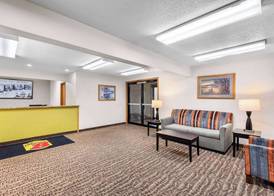Super 8 by Wyndham Oelwein 4