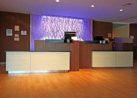 Fairfield Inn & Suites by Marriott London 2