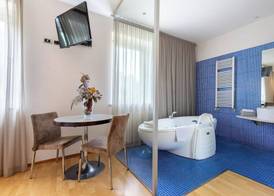 Aston Hotel 5