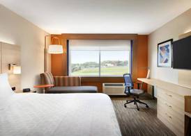 Holiday Inn Express & Suites WARSAW by IHG 3