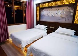 FengjiangdiaojiaolouInn (Fenghuang Ancient Town Hongqiao) 4