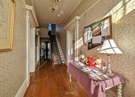 Cromwell Manor Inn 3