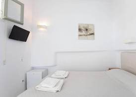 Agia Anna Beachfront Boutique 3