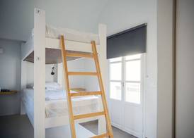 Central Hostel Oia 5