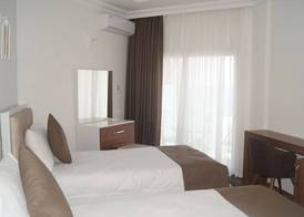 Celebrity Hotel 3
