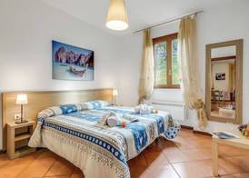 Residence La Perla with Shared Pool 2