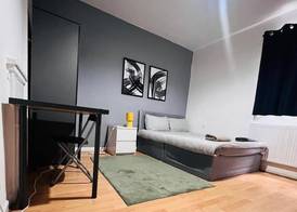 London E1 Hostel 4