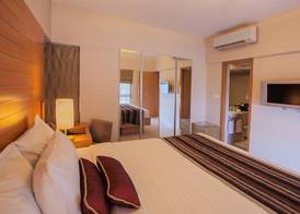 Oakwood Residence Naylor Road Pune 4