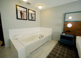 AmericInn by Wyndham Tomahawk 5