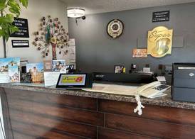 Super 8 by Wyndham Perry IA 3