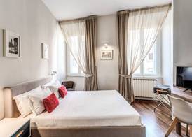 Little Queen Relais 4