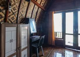 Road Beach Villa 4
