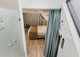 Eye Hotel 3