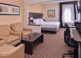 Holiday Inn Express & Suites TOPEKA WEST I-70 WANAMAKER by IHG 4
