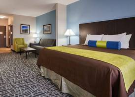 Best Western Plus Lonestar Inn & Suites 4